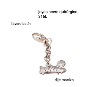 Llavero con dije botín.