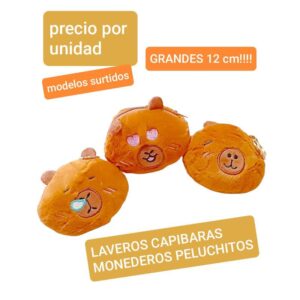Llaveros con monedero peluche capibara.