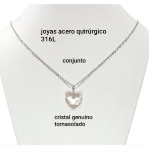 Conjunto LucMD: cadena con dije corazón cristal.