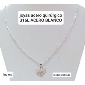 Conjunto LucMD: cadena con medalla 15 labrada.