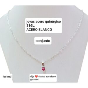 Conjunto LucMD: cadena con dije corazón strass.