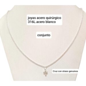 Conjunto LucMD: cadena con tubitos + dije cruz con strass.