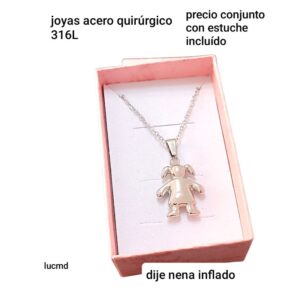 Conjunto: cadena con dije nena en estuche.