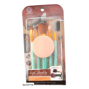 Set de pinceles + esponja LucMD 137710.