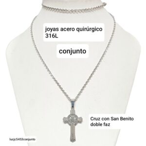 Conjunto LucJC 5453. Cadena con dije cruz San Benito.