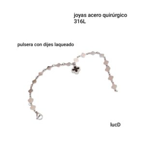 Pulsera LucD con dije laqueado.