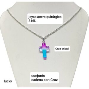 Conjunto LucXY. Cadena con dije cruz cristal tornasolado.