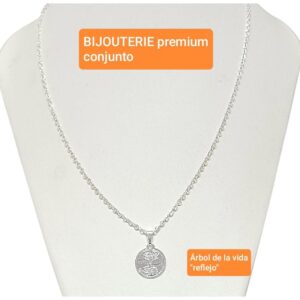 Conjunto LucMD: cadena con dije árbol de la vida.