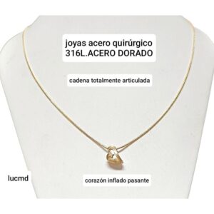 Conjunto LucMD. Cadena + dije corazón con estrella en relieve.
