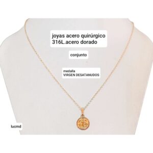 Conjunto LucMD: cadena con medalla Virgen desatanudos.
