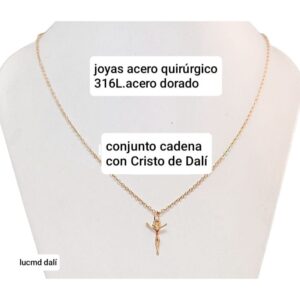 Conjunto LucMD: cadena con dije Cristo de Dalí.