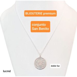 Conjunto con medalla San Benito.