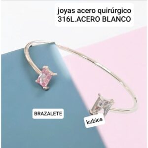 Brazalete con kubics.